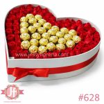 Caja en forma de corazón con 65 rosas y 32 chocolates Ferrero Rocher, un detalle romántico y dulce ideal para enviar a domicilio en Guadalajara.