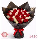 bouquet de 50 rosas rojas y blancas arreglo floral en Guadalajara