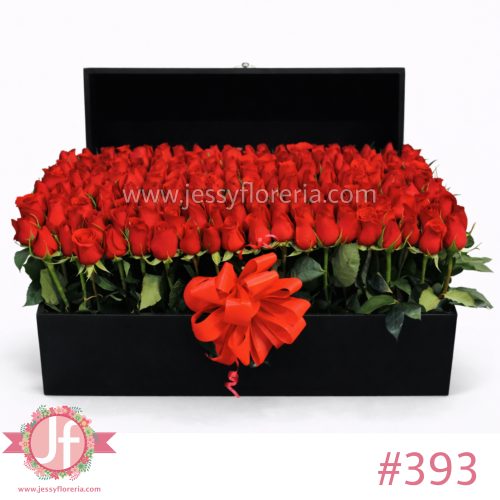 Cofre con 200 rosas rojas frescas para envío de flores a domicilio en Guadalajara, Zapopan y zona metropolitana.
