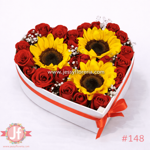 Corazón 25 rosas rojas y 3 girasoles