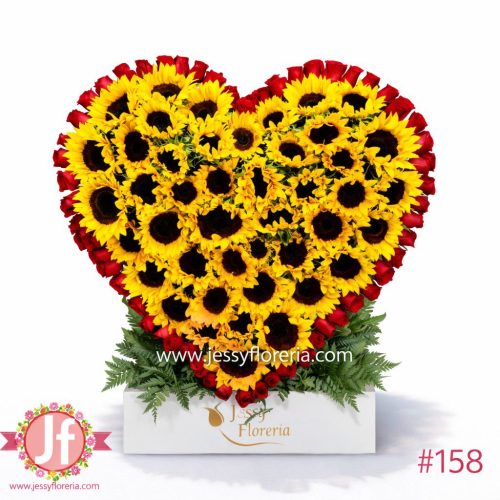 Corazón de girasoles y rosas rojas