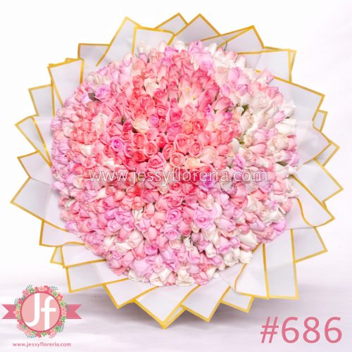 ramo de 500 rosas rositas arreglo floral gigante en Guadalajara