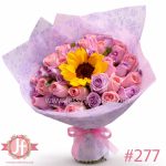 ramo de 50 rosas rositas y girasol arreglo floral en Guadalajara