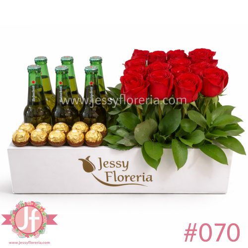 caja con cerveza rosas y chocolates arreglo floral en Guadalajara