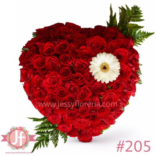 corazon 80 rosas rojas con gerbera blanca arreglo floral Guadalajara